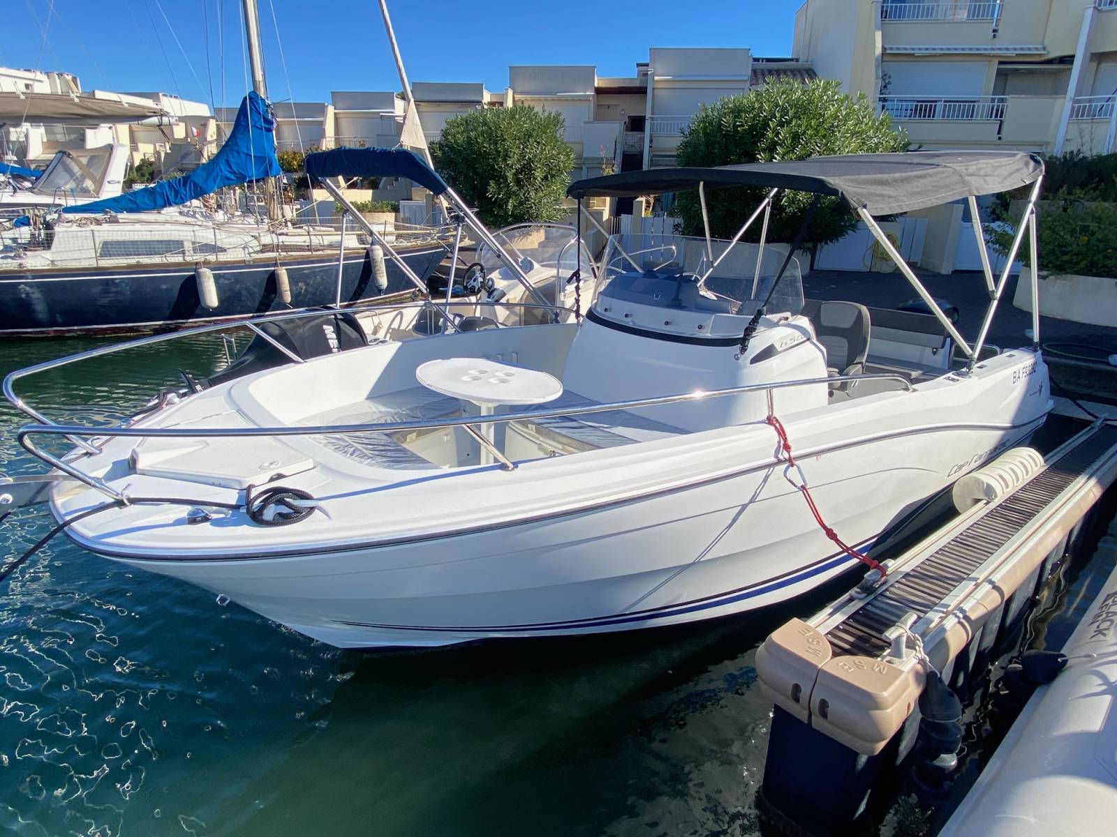 JEANNEAU CAP CAMARAT 6.5 CC SÉRIE 3