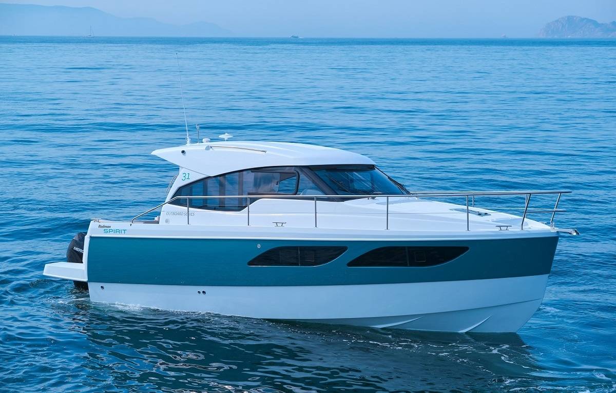 RODMAN SPIRIT 31' HT OUTBOARD - Experience Yachting