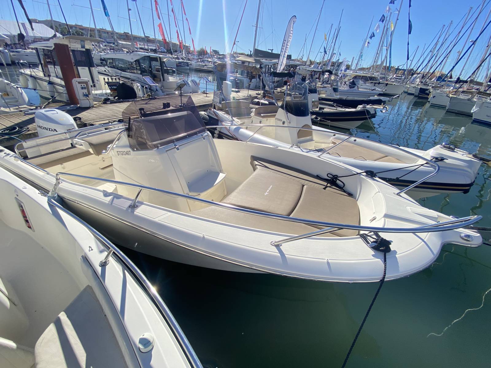 WHITE SHARK 210 CC – MOTEUR NEUF 2025