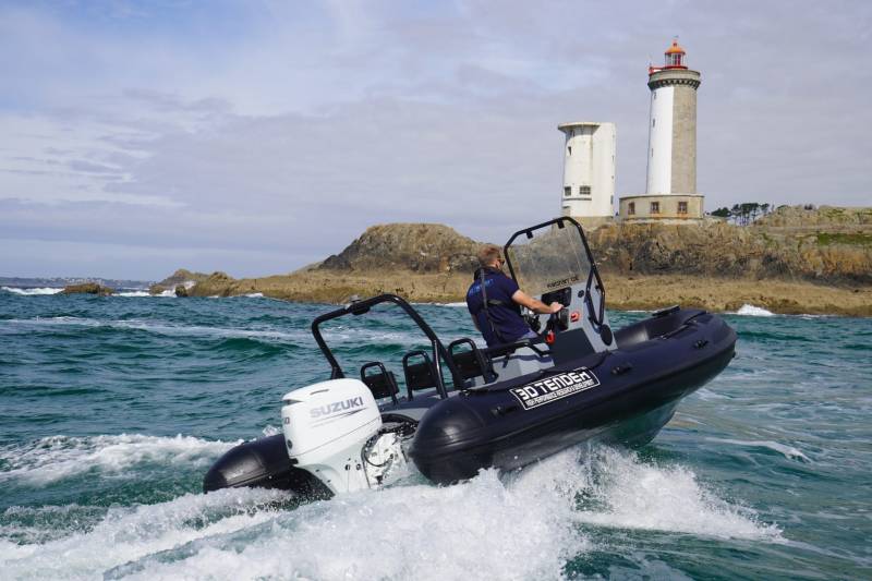 3D TENDER NIVIDIC 420 - SEMI RIGIDE