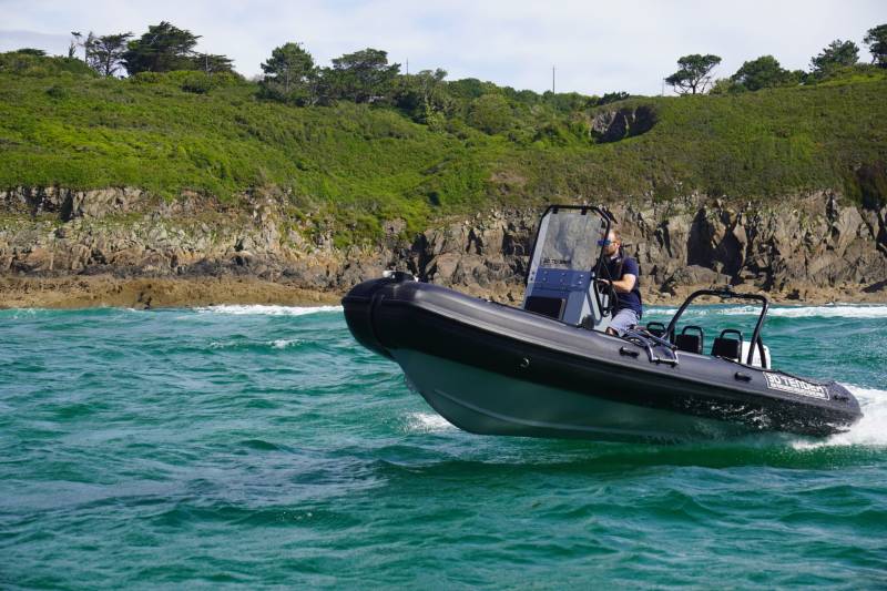 3D TENDER NIVIDIC 420 - SEMI RIGIDE