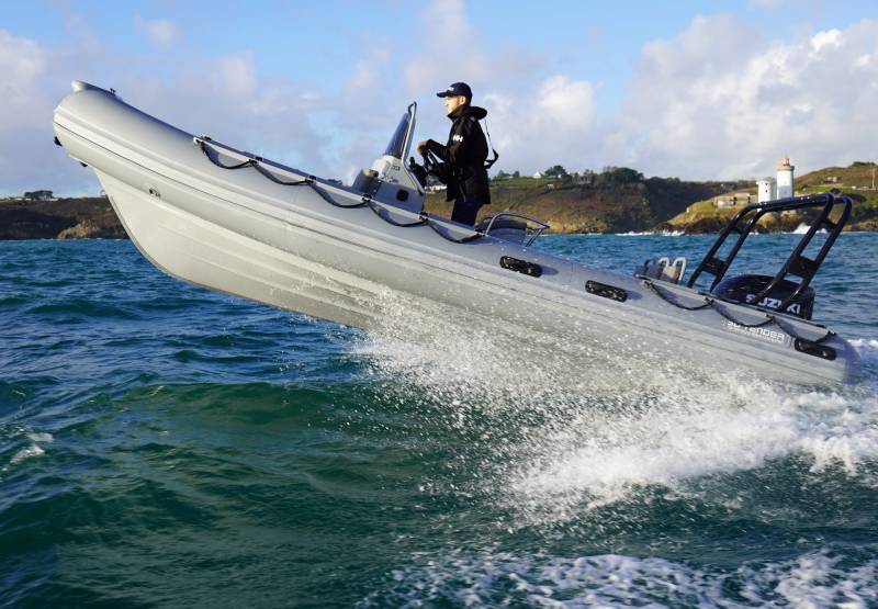 3D TENDER XPRO 589 - SEMI RIGIDE