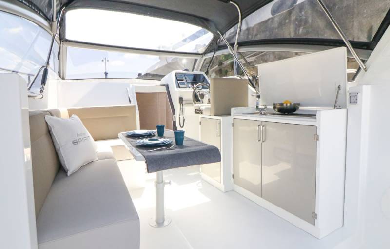RODMAN SPIRIT 31' OPEN OUTBOARD - Experience Yachting