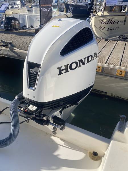 JEANNEAU CAP CAMARAT 755 WA – MOTEUR NEUF 2025