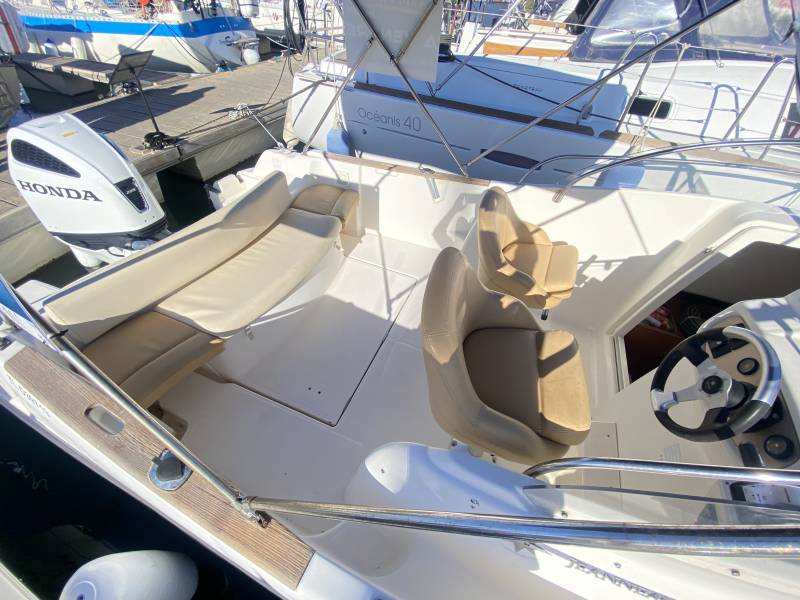 JEANNEAU CAP CAMARAT 755 WA – MOTEUR NEUF 2025