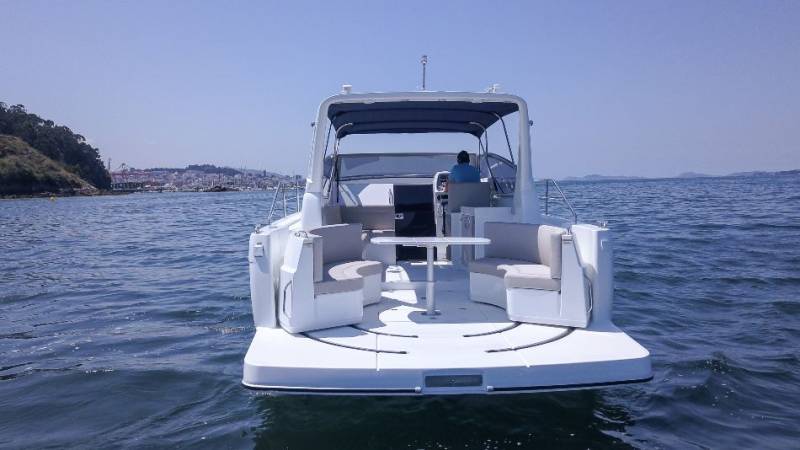 RODMAN SPIRIT 31' OPEN IB - Experience Yachting