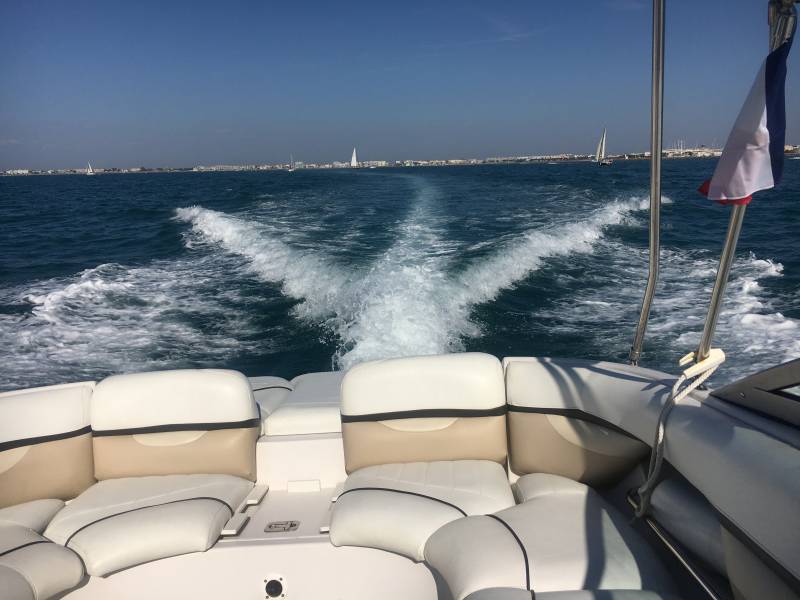 FOUR WINNS 260 HORIZON - BOWRIDER