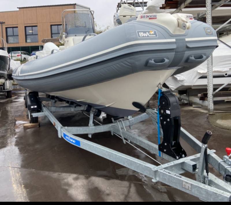 BWA SPORT 19 GT – SEMI RIGIDE