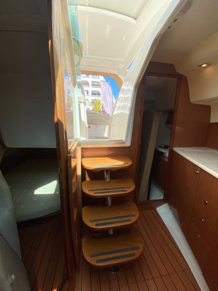 JEANNEAU PRESTIGE 30 S HARD TOP – VEDETTE