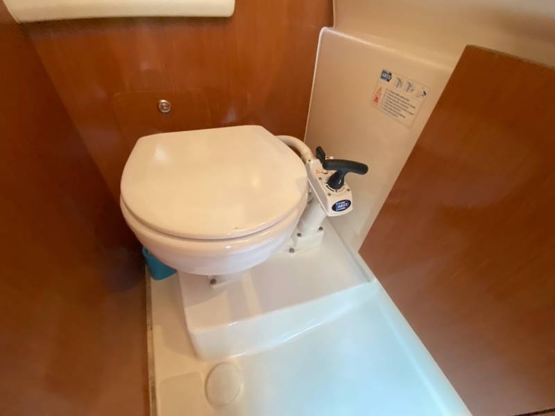 JEANNEAU PRESTIGE 30 S HARD TOP – VEDETTE