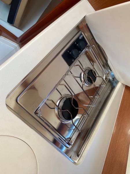 JEANNEAU PRESTIGE 30 S HARD TOP – VEDETTE