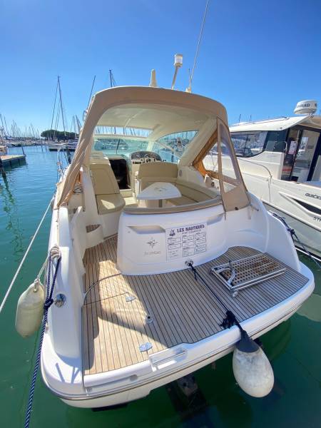 JEANNEAU PRESTIGE 30 S HARD TOP – VEDETTE