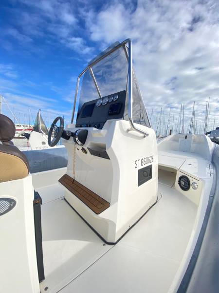 NUOVA JOLLY 850 XL – SEMI RIGIDE