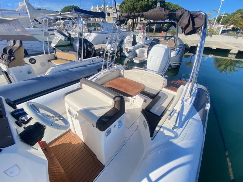 NUOVA JOLLY PRINCE 27 – SEMI RIGIDE