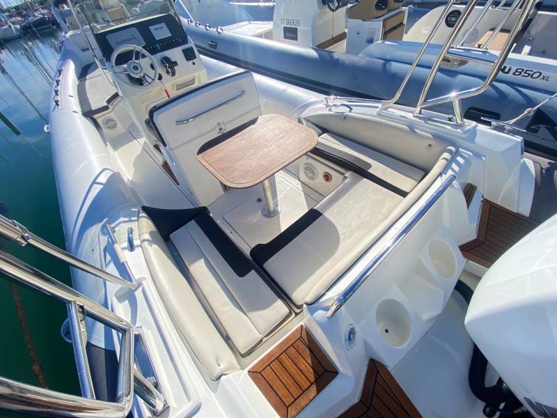 NUOVA JOLLY PRINCE 27 – SEMI RIGIDE