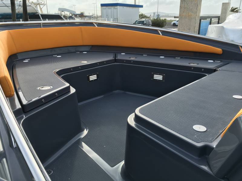 ZAR 85 SPORT LUXURY –SEMI RIGIDE