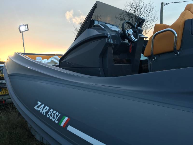 ZAR 85 SPORT LUXURY –SEMI RIGIDE