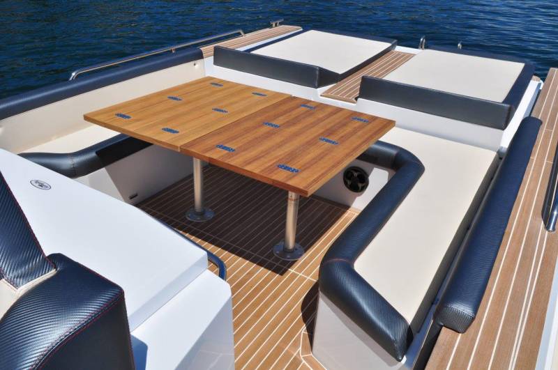 Nuova Jolly Prince 43 Luxury Cabin