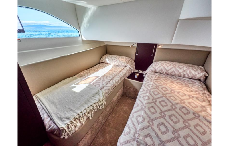 RODMAN SPIRIT 42' COUPÉ - Experience Yachting