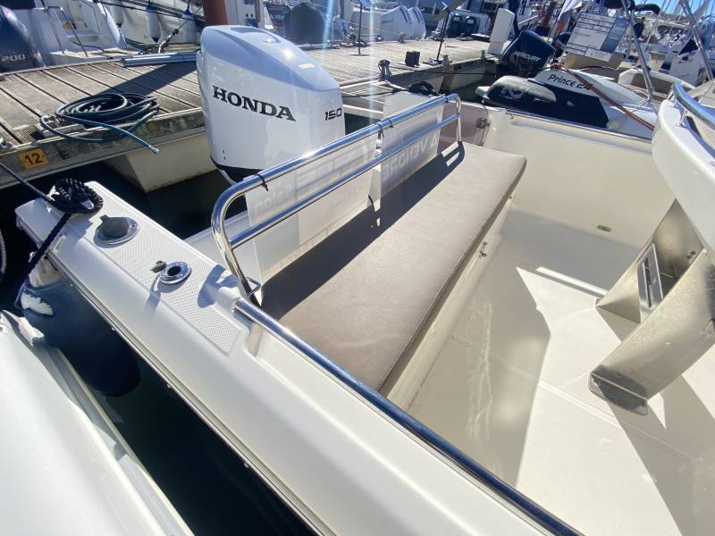 WHITE SHARK 210 CC – MOTEUR NEUF 2025