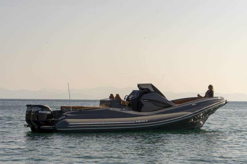 ZAR 95 SPORT LUXURY - SEMI RIGIDE